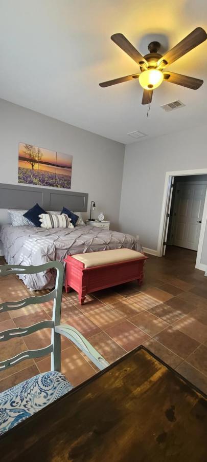 Hill Country Haute N Haus Relax And Renew Fischer Buitenkant foto